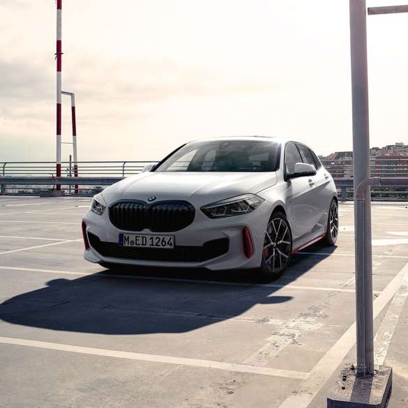 BMW 1er Parking Assistant. Die Parkhilfe Parking Assistant des BMW 1er inklusive Rückfahrassistent.