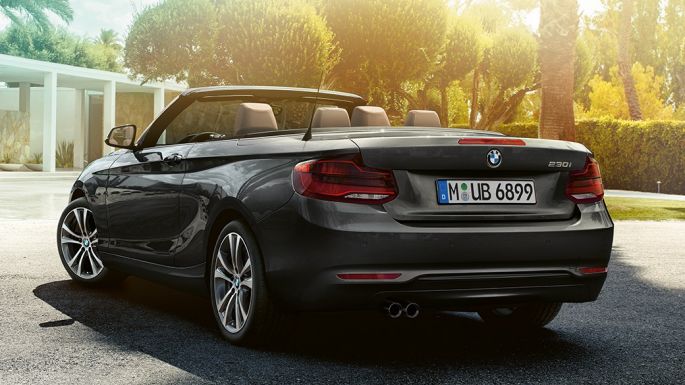 BMW 2er Cabrio, Dreiviertel Heckschuss BMW 2er Cabrio, Dreiviertel Heckschuss
