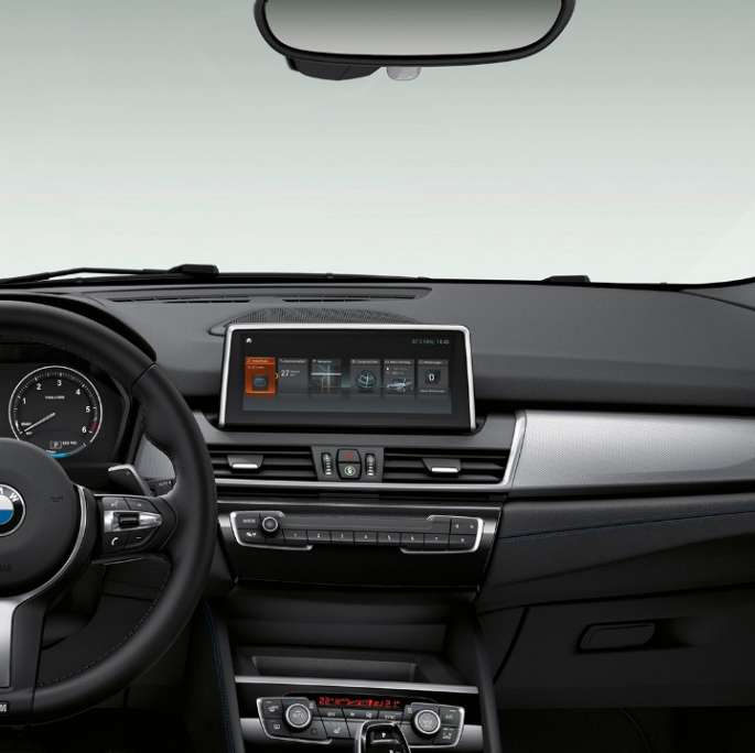 Cockpit BMW 2er Gran Tourer Modell Advantage Cockpit BMW 2er Gran Tourer 218i Modell Advantage F46 2018 Innenraum