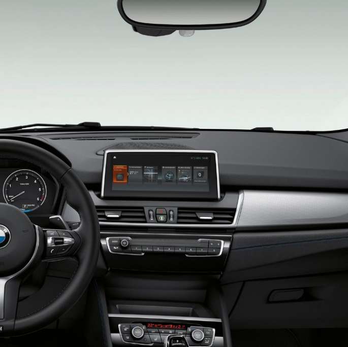 Cockpit BMW 2er Gran Tourer Modell M Sport Cockpit BMW 2er Gran Tourer 220d xDrive Modell M Sport F46 2018 Innenraum