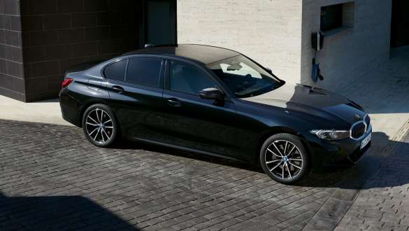 BMW 3er Limousine Plug-in-Hybrid G20 Dreiviertel-Seitenansicht BMW 3er Limousine Plug-in-Hybrid G20 Dreiviertel-Seitenansicht stehend