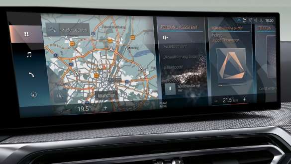 BMW 4er Gran Coupé G26 2021 mit BMW Intelligent Personal Assistant BMW 4er Gran Coupé G26 2021 mit BMW Intelligent Personal Assistant Control Display Innenraum