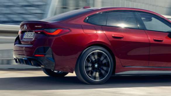 M Sportdifferenzial BMW 4er Gran Coupé G26 2021 seitliche Heckansicht M Sportdifferenzial BMW 4er Gran Coupé G26 2021 seitliche Heckansicht