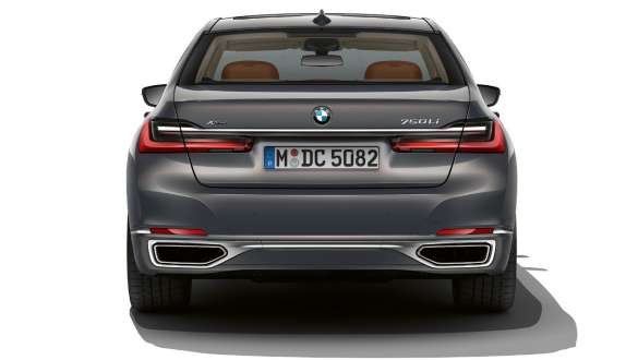 BMW 7er Limousine Heckschürze BMW 7er Limousine: Nahaufnahme der Heckschürze