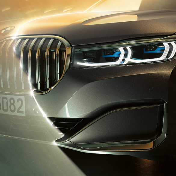 BMW 7er Limousine Niere und Laserlicht BMW 7er Limousine: Nahaufnahme der Front mit großer Niere und Laserlicht