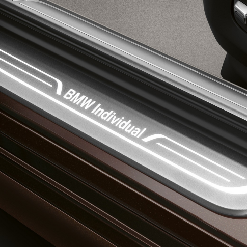 BMW Individual 7er Limousine Einstiegsleiste BMW 7er Limousine: Einstiegsleiste mit BMW Individual Schriftzug