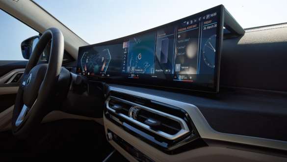 BMW Curved Display BMW i4 G26 2021 BMW Curved Display BMW i4 G26 2021 Control Display Innenraum