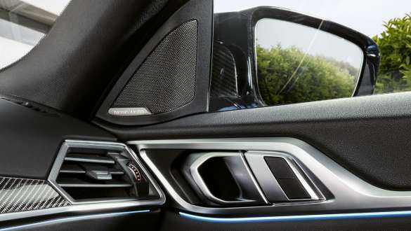 BMW M IconicSounds Electric BMW i4 M50 G26 2021 Innenraum Tür mit Lautsprecher BMW M IconicSounds Electric BMW i4 M50 G26 2021 Innenraum Tür mit Lautsprecher