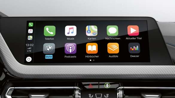 Apple CarPlay® Vorbereitung. Der BMW M135i xDrive mit Apple CarPlay® Vorbereitung.