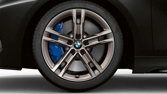 M Sportbremse. BMW M135i xDrive mit M Sportbremse.