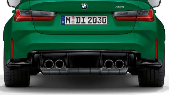 Endrohrblenden in Chrom BMW M3 Limousine G80 2020 BMW M3 Limousine G80 2020 Isle of Man Grün Endrohrblenden in Chrom Heckansicht