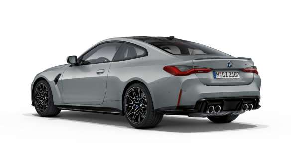 M spezifisches Fahrwerk BMW M4 Coupé G82 2020 BMW M4 Coupé G82 2020 M spezifisches Fahrwerk Dreiviertel-Heckansicht