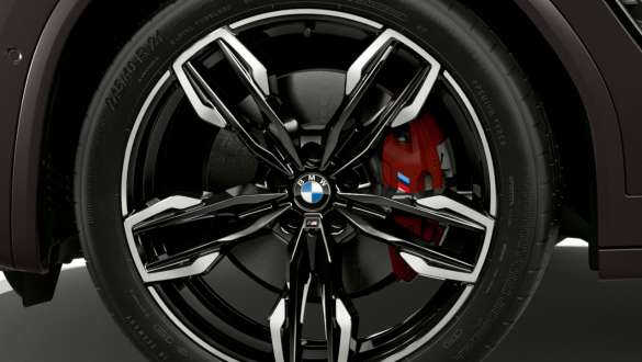M Sportbremse BMW X4 M40i M40d G02 LCI 2021 BMW X4 M40i M40d G02 LCI 2021 Facelift M Sportbremse Nahaufnahme