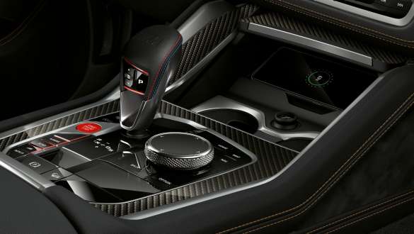 M Gangwahlschalter mit Drivelogic im BMW X6 M Competition F96 M Gangwahlschalter mit Drivelogic BMW X6 M Competition F96 2020 SUV Innenraum Mittelkonsole