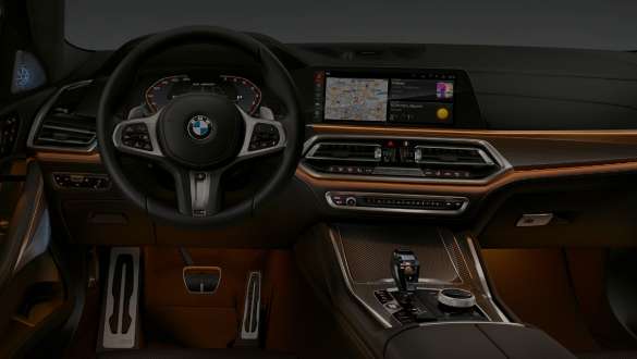 Cockpit mit Blick auf Ambientee Licht. BMW X6 Cockpit mit Blick auf Ambiente Licht.
