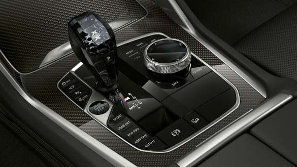 BMW X6 mit Fokus auf Glasapplikation 'CraftedClarity' BMW X6 Interieur mit Fokus auf Glasapplikation 'CraftedClarity'