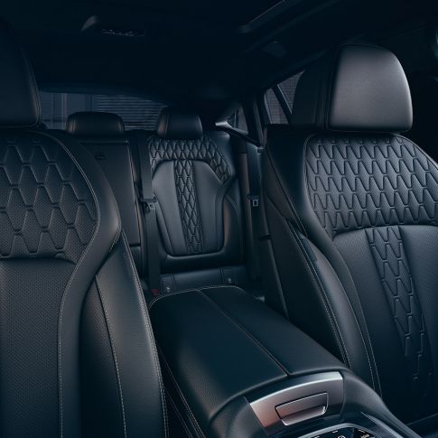 BMW X6 Polsterung. BMW X6 Interieur mit Blick auf Polsterung.