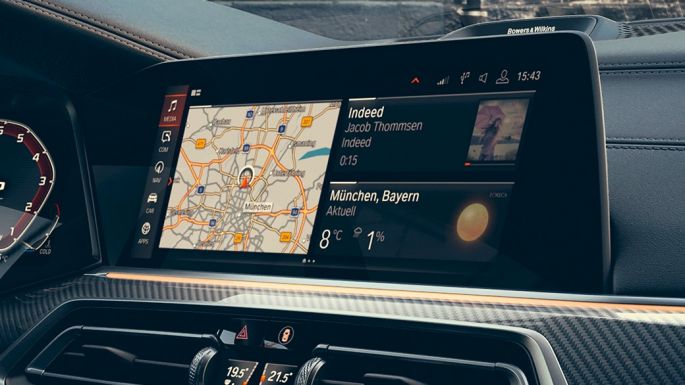 Cockpit mit Blick auf 12,3“ Displays. BMW X6 Cockpit mit Blick auf 12,3“ Displays.