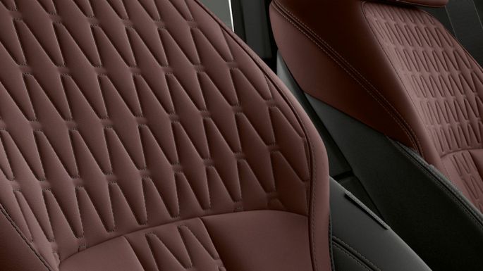 BMW X6 Individual Polsterung. BMW X6 Individual Interieur mit Blick auf Polsterung.