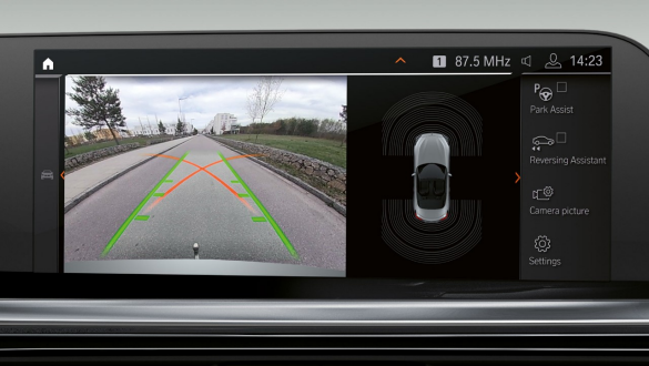 Parking Assistant BMW Z4 Roadster Parking Assistant auf dem Control Display des BMW Z4 Roadster