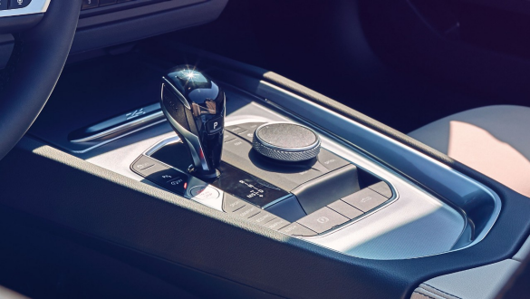 BMW Z4 Roadster Steptronic Sport Getriebe Steptronic Sport Getriebe: Nahaufnahme der Mittelkonsole