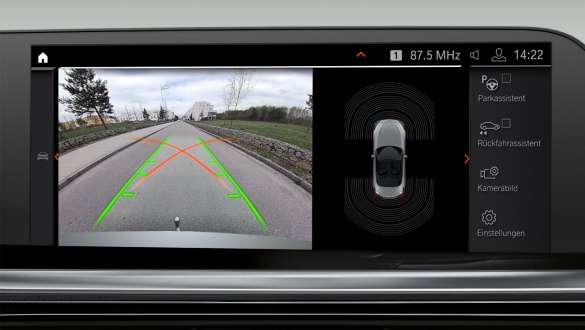 Parking Assistant BMW Z4 Roadster (G29) Parking Assistant auf dem Control Display des BMW Z4 Roadster (G29)