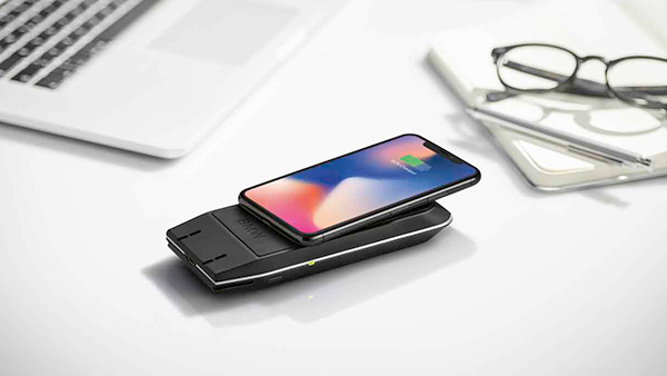BMW Wireless Charging Station Universal Wireless Charging: Laden ohne Kabel. | Drei.at