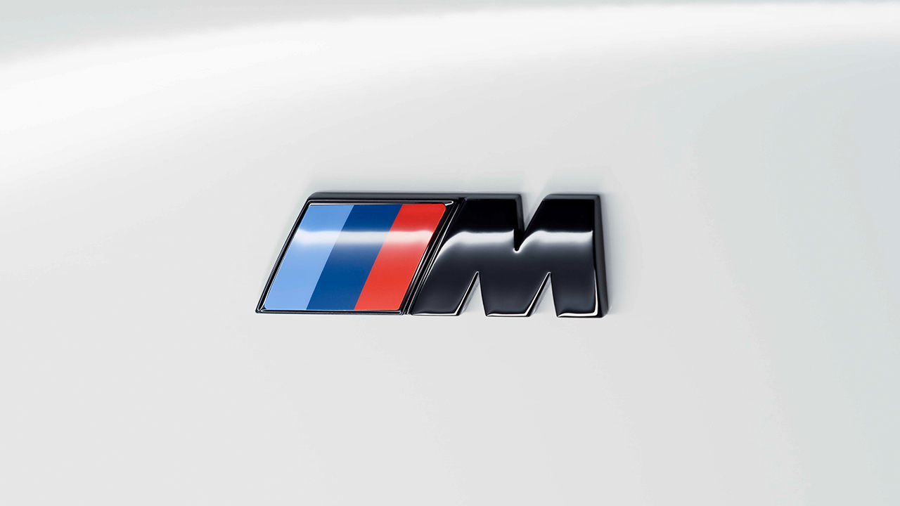 M Logos Seite Schwarz Hochgl nzend