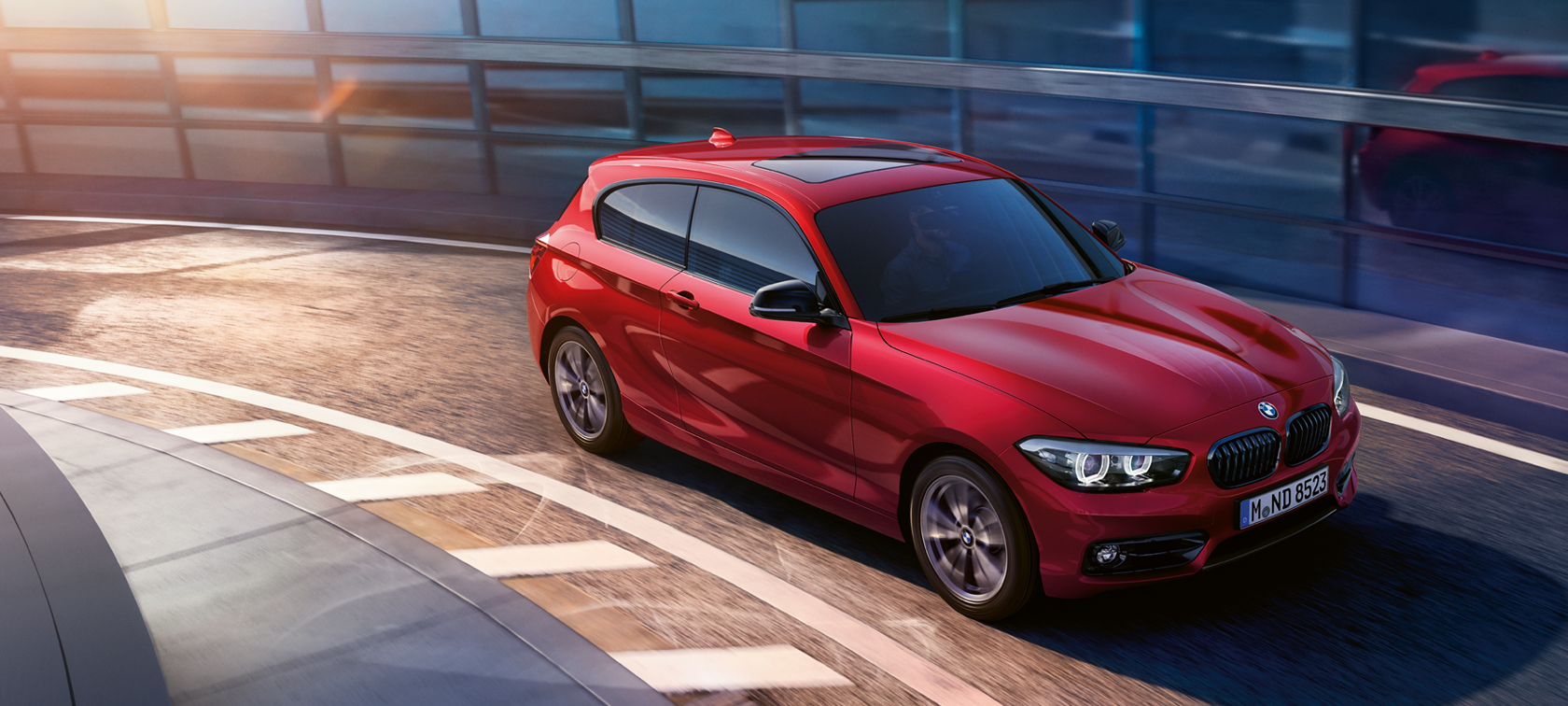 BMW 1er 3-Türer rot - Ansicht von oben BMW 1er 3-Türer rot - Ansicht von oben