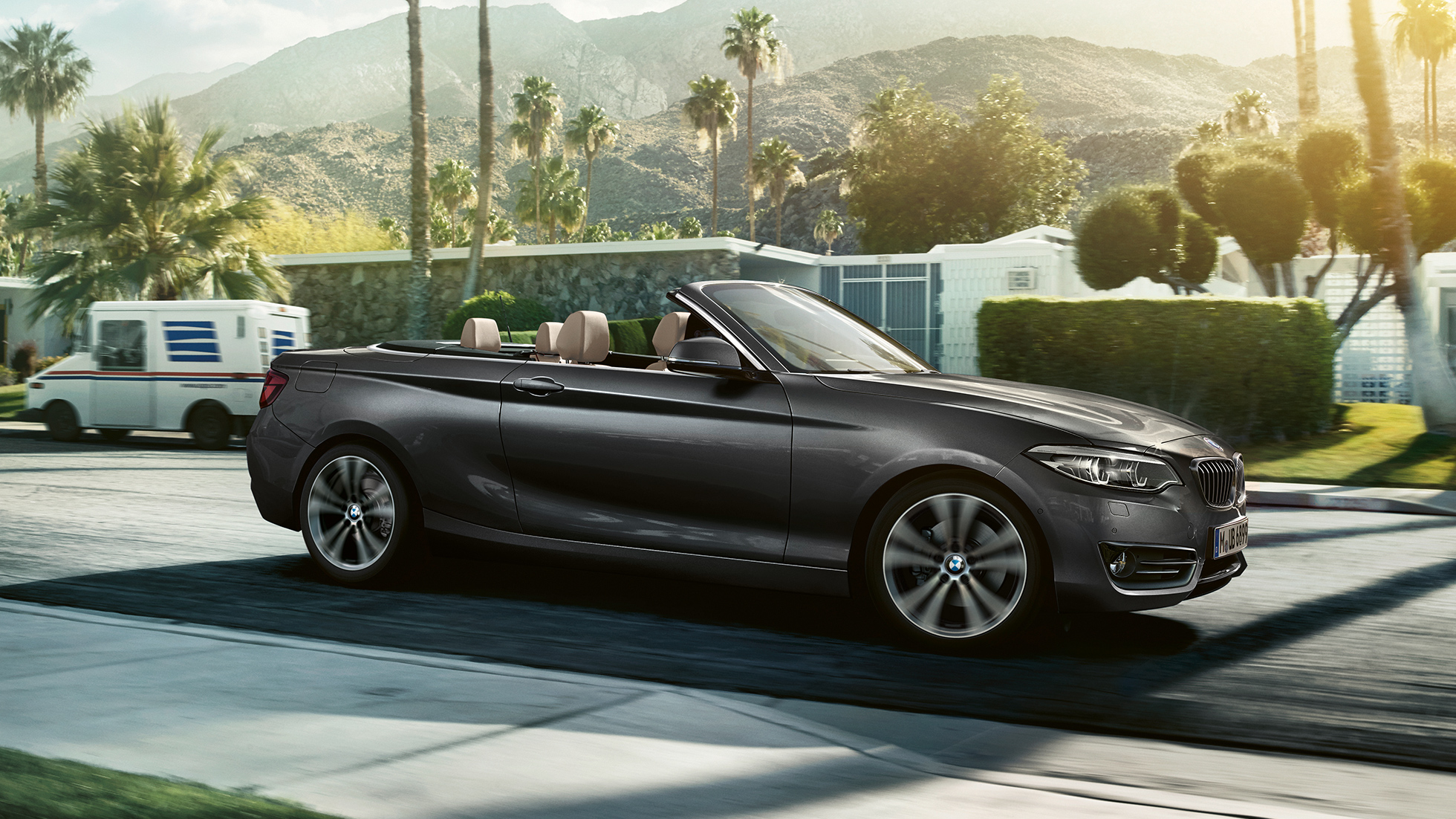 BMW 2er Cabrio, seitlicher Fahrschuss BMW 2er Cabrio, seitlicher Fahrschuss