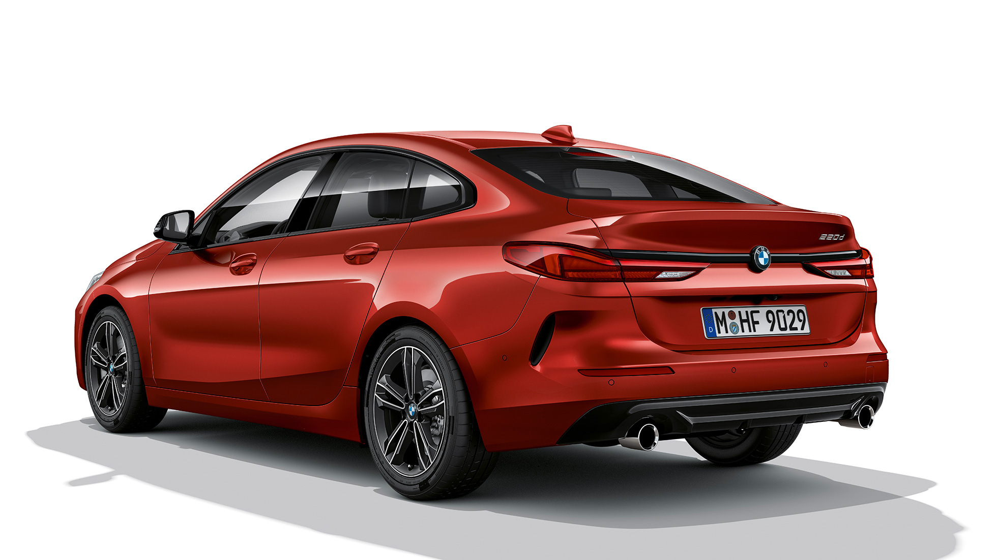 Individual Hochglanz Shadow Line BMW 2er Gran Coupé Modell Sport Line BMW Individual Hochglanz Shadow Line BMW 2er Gran Coupé Modell Sport Line Melbourne Rot F44 Dreiviertel-Heckansicht