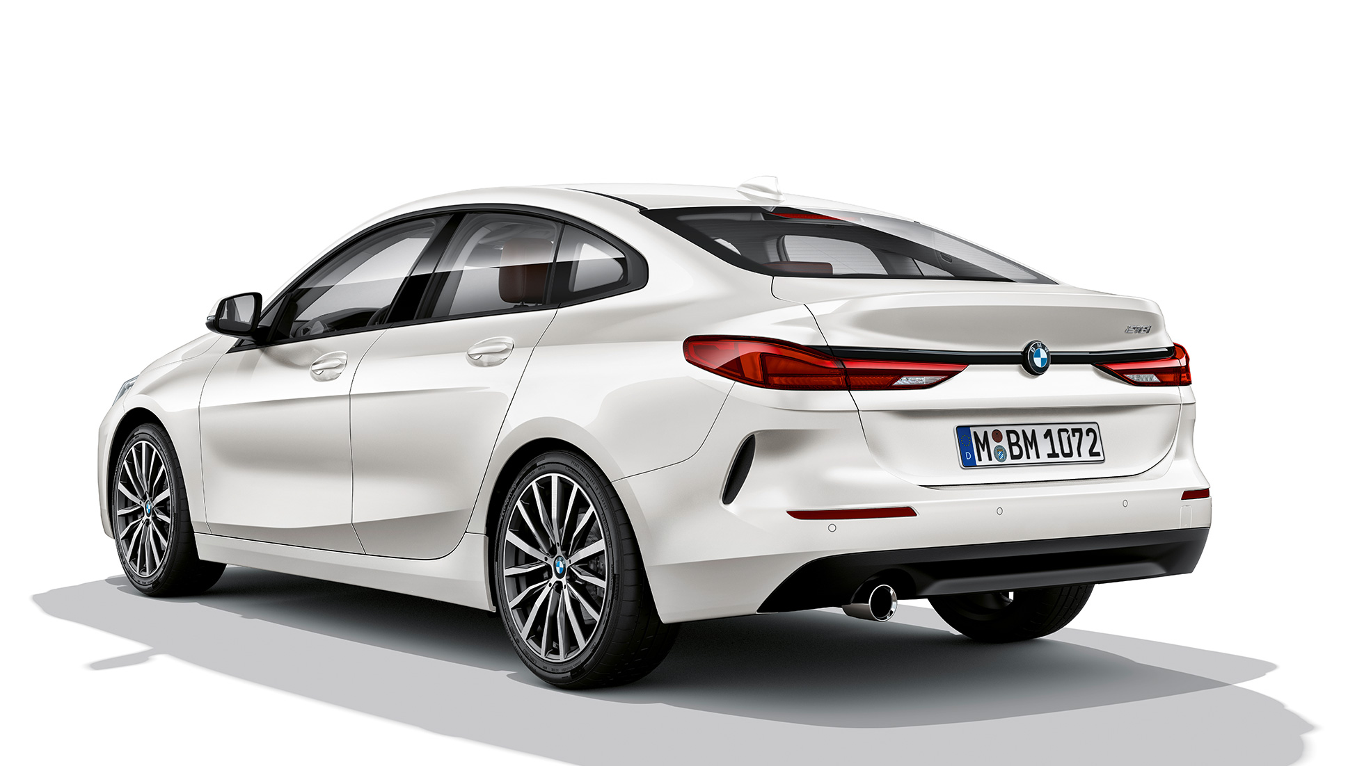 Leichtmetallräder BMW 2er Gran Coupé Modell Advantage Leichtmetallräder BMW 2er Gran Coupé Modell Advantage Mineralweiß F44 Dreiviertel-Heckansicht