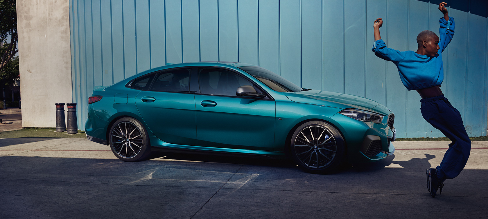 Angebote und Services für das BMW 2er Gran Coupé Angebote und Services für das BMW 2er Gran Coupé Snapper Rocks Blau metallic F44 Seitenansicht