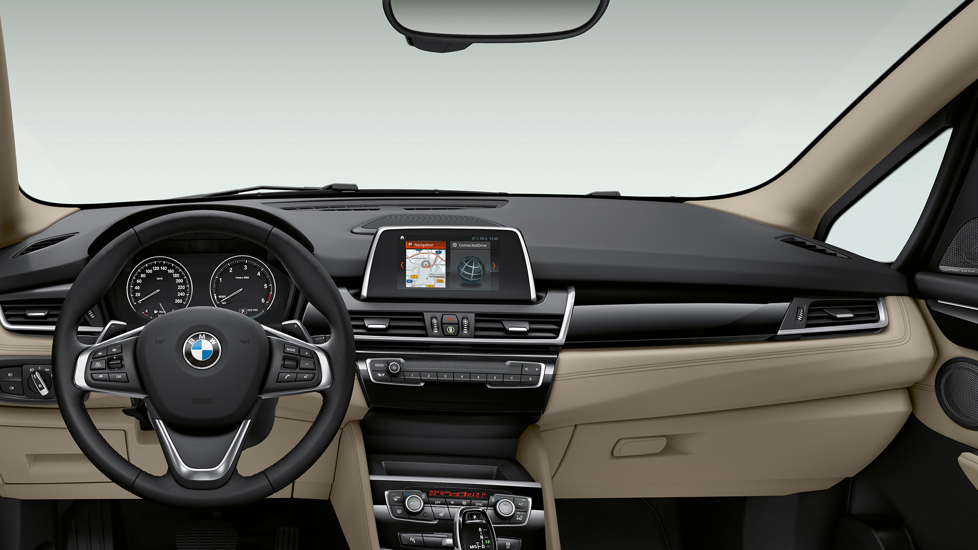 Cockpit BMW 2er Gran Tourer Modell Sport Line Cockpit BMW 2er Gran Tourer 220d Modell Sport Line F46 2018 Innenraum