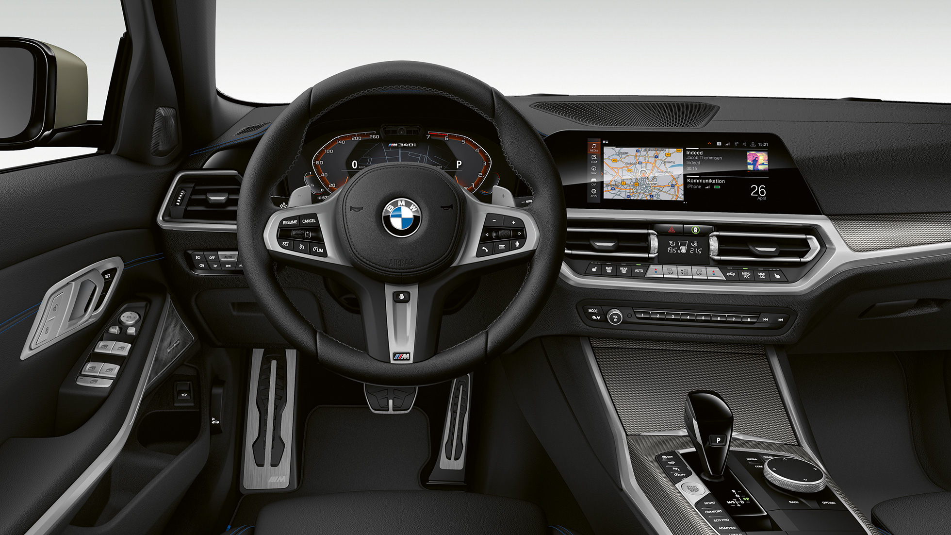 BMW 3er Limousine, M340i xDrive Cockpit. Frontale Nahaufnahme des fahrerseitigen Cockpits der BMW 3er M340i xDrive Limousine.