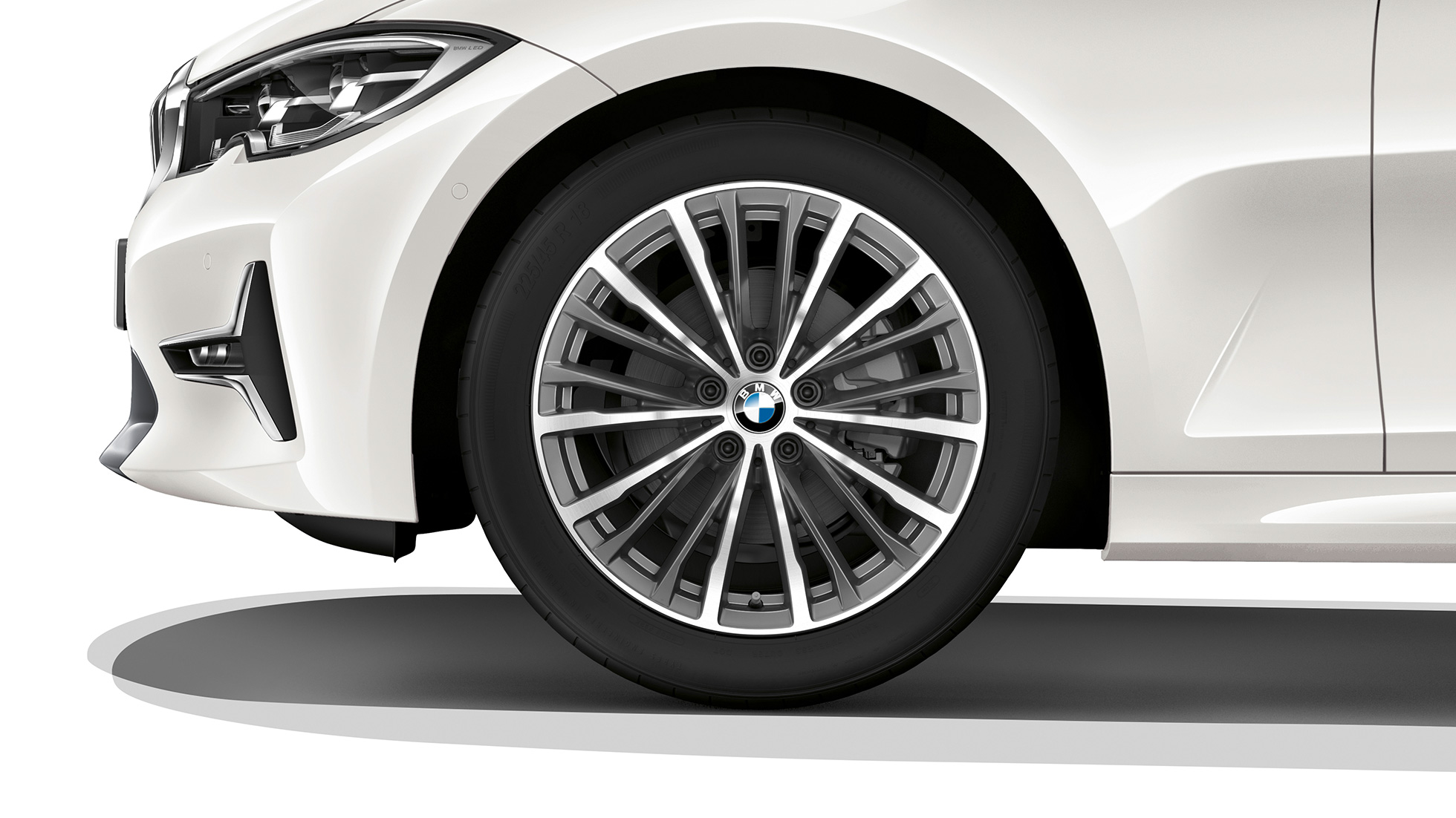 Modell Luxury Line Dreiviertel-Frontaufnahme BMW 3er Touring, Modell Luxury Line Dreiviertel-Frontaufnahme