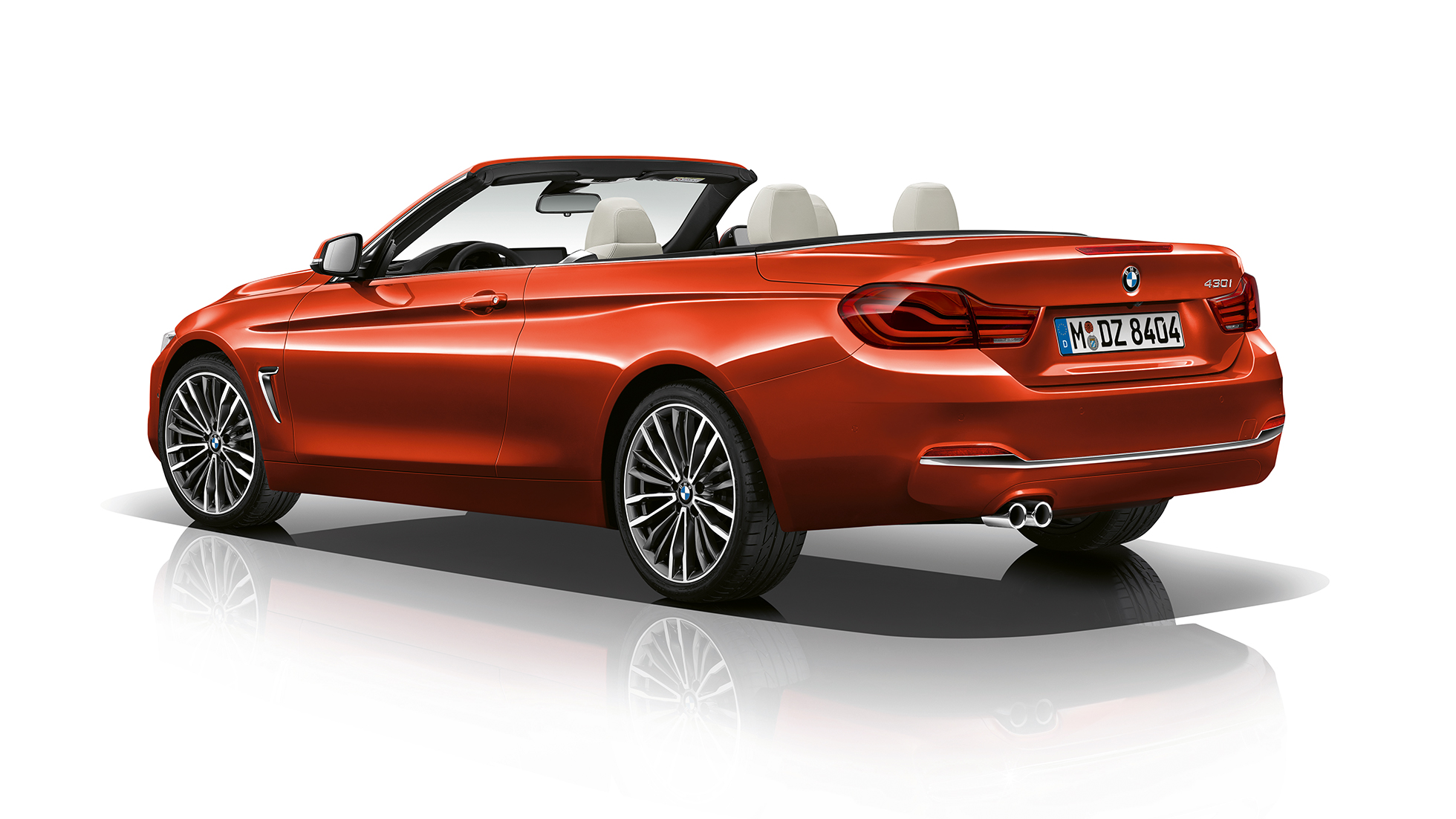 BMW 4er Cabrio, Modell Luxury Line Dreiviertel Heckschuss BMW 4er Cabrio, Modell Luxury Line Dreiviertel Heckschuss