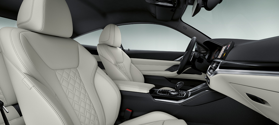 Lederausstattung Elfenbeinweiß BMW 4er Coupé Individual G22 2020 Innenraum BMW Individual erweiterte Lederausstattung 'Merino' Elfenbeinweiß BMW 4er Coupé Individual G22 2020 Innenraum