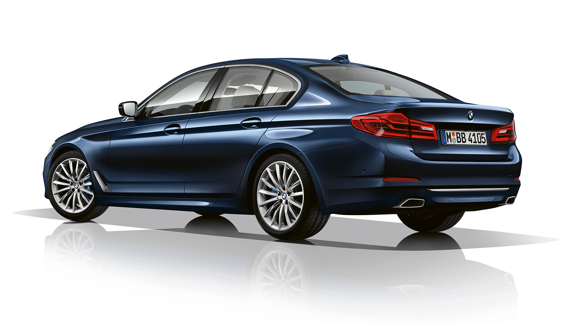 Luxury Line Dreiviertel-Heckansicht BMW 5er Limousine Luxury Line BMW 5er Limousine 540d Limousine G30 Imperialblau Brillanteffekt metallic Dreiviertel-Heckansicht