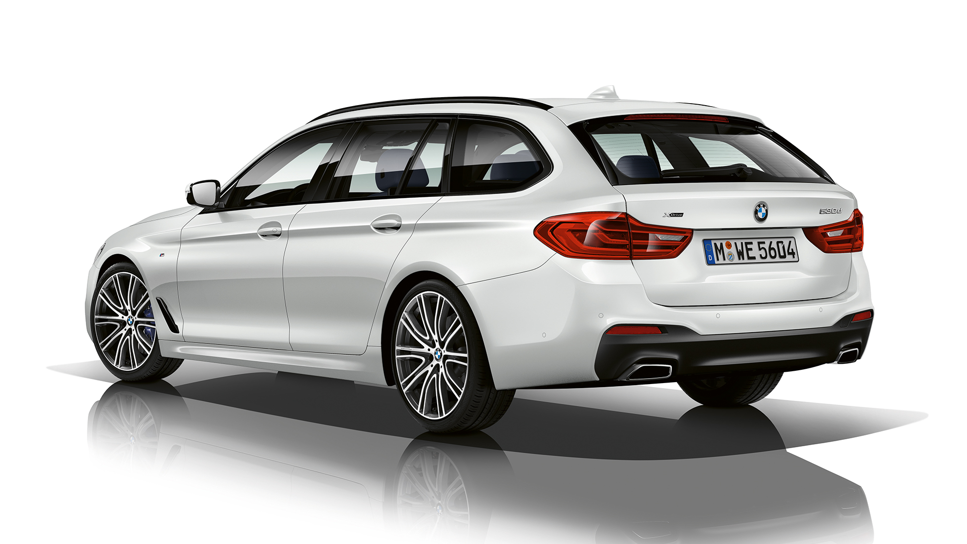 M Sportpaket Dreiviertel-Heckansicht BMW 5er Touring M Sportpaket BMW 5er Touring 530d xDrive Touring G31 Alpinweiß Dreiviertel-Heckansicht
