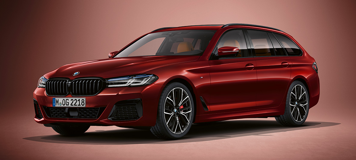 Individual Lackierung BMW 5er Touring G31 BMW 5er Touring Individual G31 Facelift 2020 Dreiviertel-Front stehend