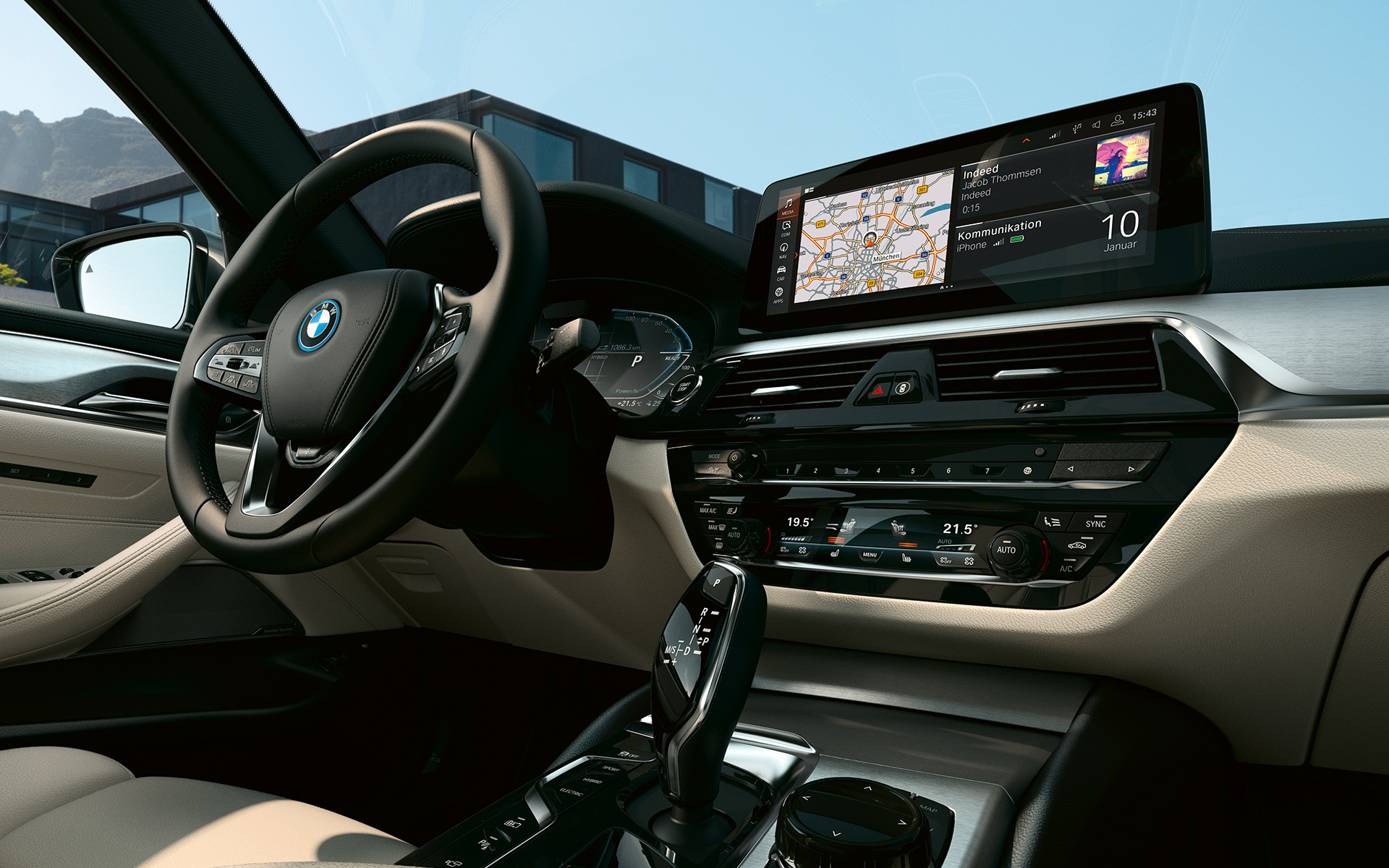 Cockpit BMW 5er Touring G31 Facelift 2020 Interieur Leder Dakota Elfenbeinweiß Exklusivnaht/Keder in Kontrast | Schwarz, Interieurleisten Aluminium Feinschliff mit Akzentleiste Perlglanz Chrom