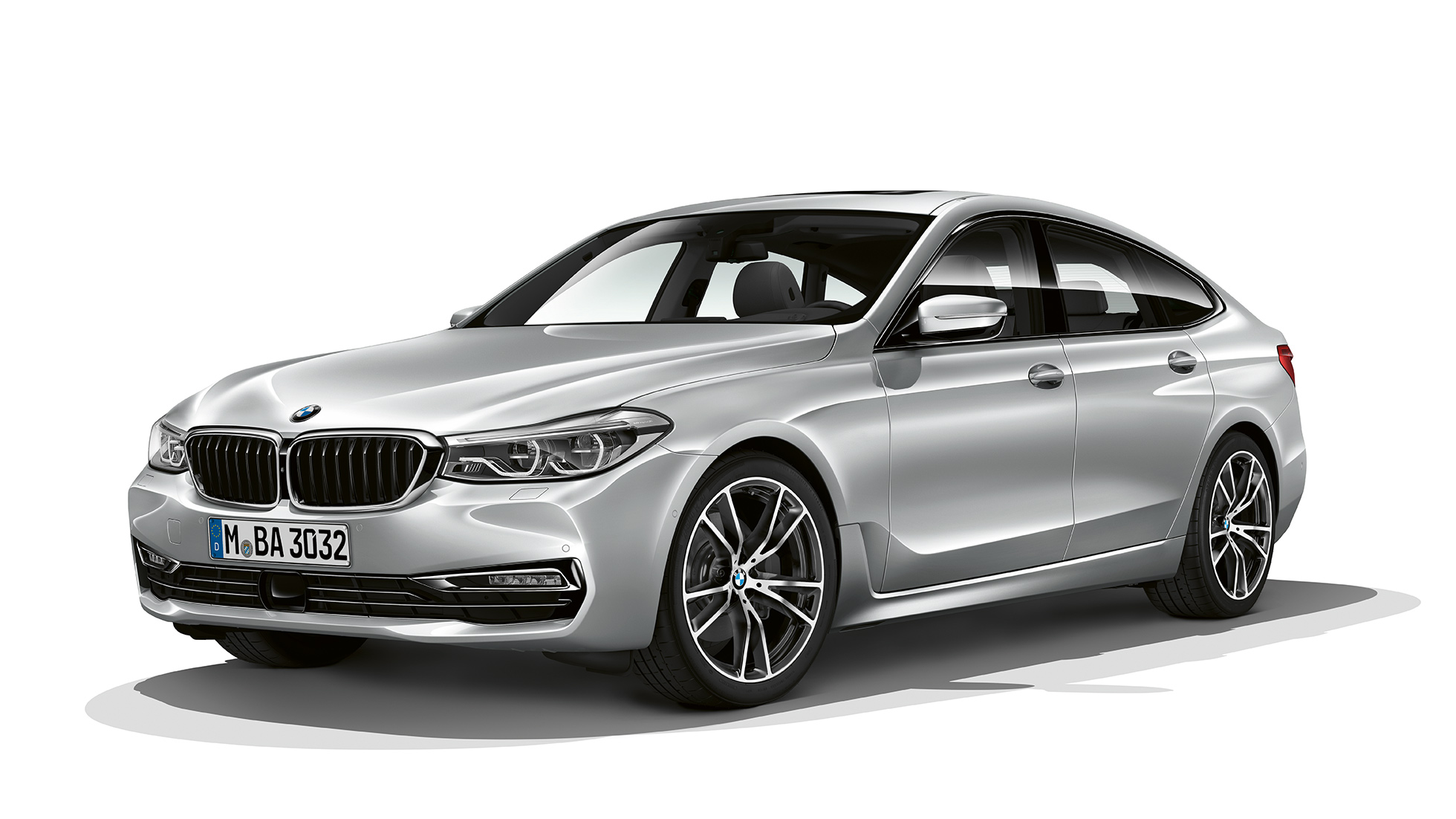 BMW 6er Gran Turismo G32 Sport Line Dreiviertel-Frontansicht BMW 6er Gran Turismo G32 2017 Sport Line Glaciersilber metallic Dreiviertel-Frontansicht