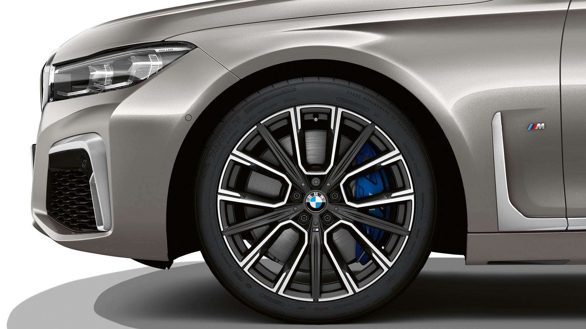 BMW 7er Limousine M Sportpaket, Räder BMW 7er Limousine M Sportpaket: Nahaufnahme der Räder