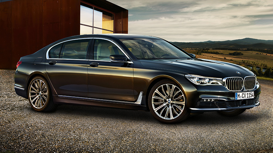 BMW 7er Limousine (G12) 7/8-Seitenansicht stehend BMW 7er Limousine (G12) 7/8-Seitenansicht stehend