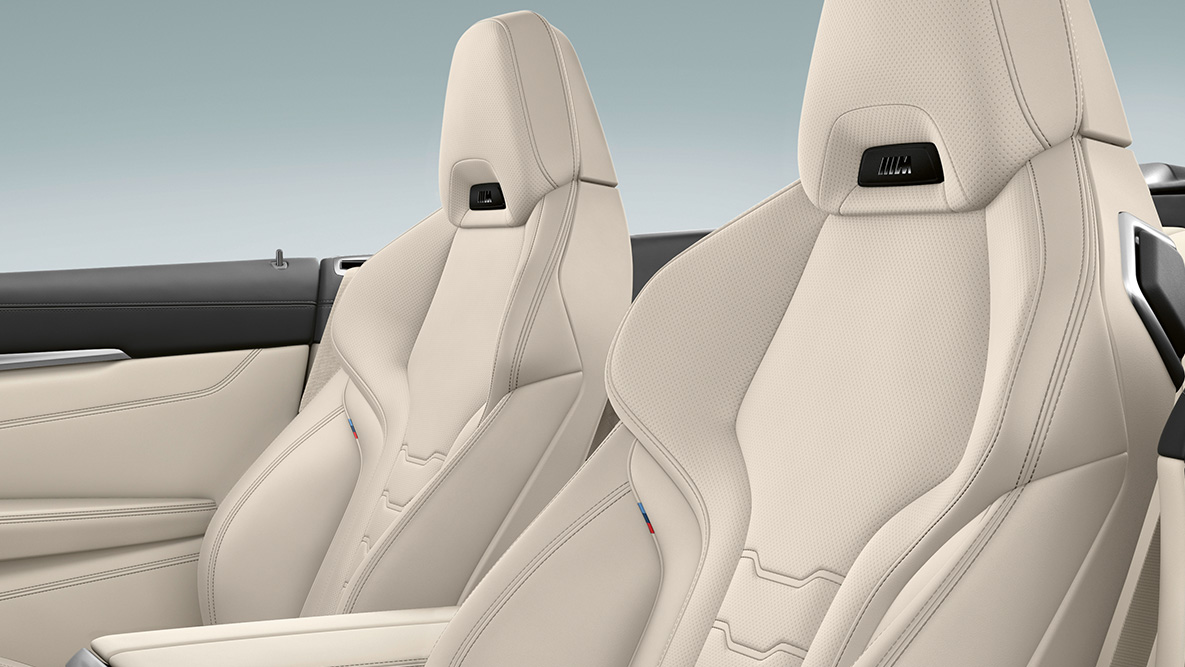 BMW M850i xDrive, Multifunktionssitze in Leder ‘Merino’ Elfenbeinweiß mit Nackenwärmer. BMW M850i xDrive, Multifunktionssitze in Leder ‘Merino’ Elfenbeinweiß mit Nackenwärmer.