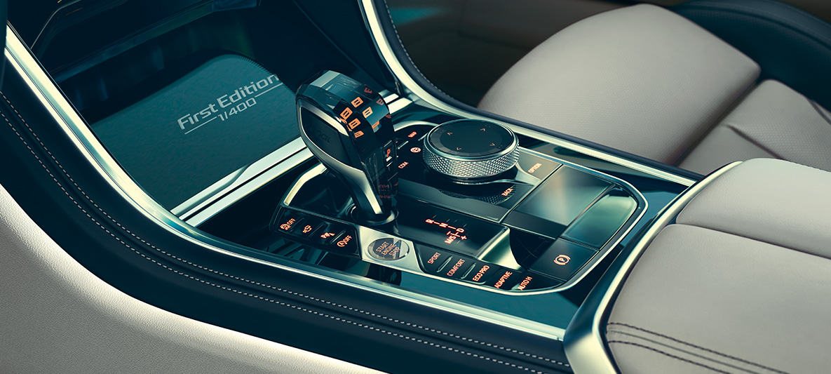 BMW M850i Coupé First Edition, Mittelkonsole Close-up der Mittelkonsole des BMW M850i Coupé First Edition