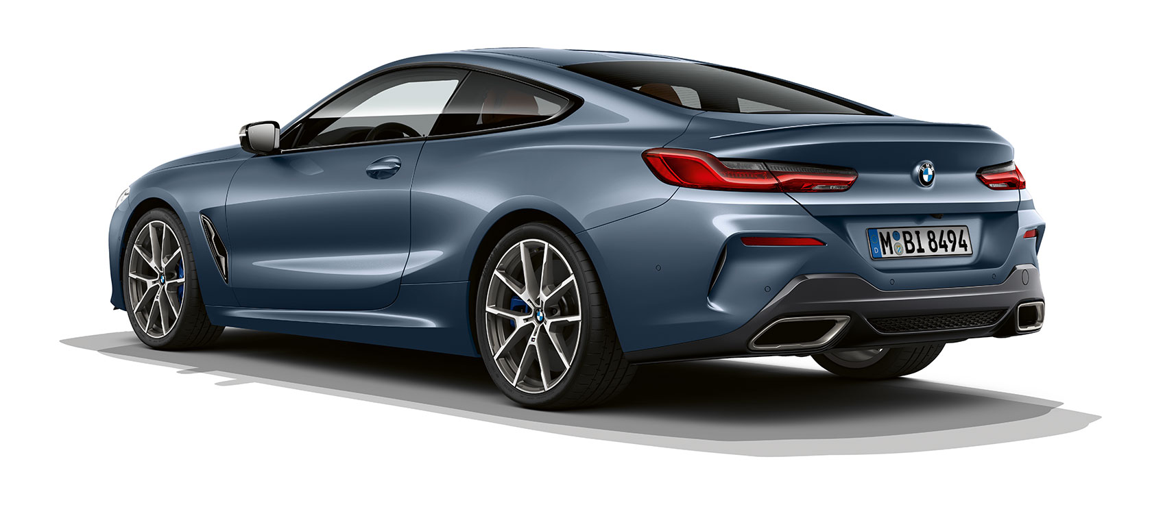 BMW 8er Coupé, Barcelona Blau metallic. BMW 8er Coupé, Barcelona Blau metallic, Dreiviertelheck-Ansicht.