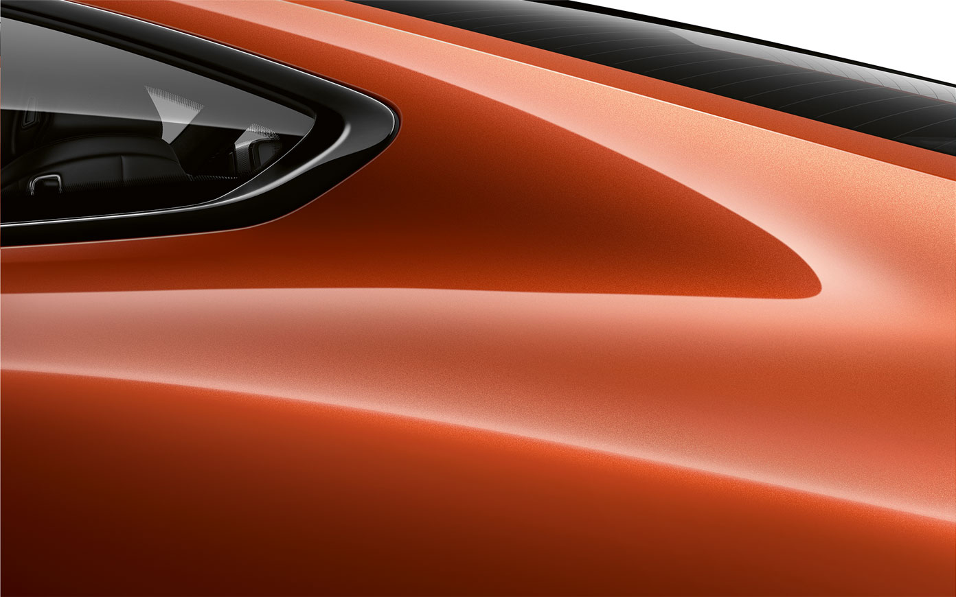 BMW 8er Coupé, Nahaufnahme C-Säule. Nahaufnahme der C-Säule des BMW 8er Coupé in Sunset Orange metallic.
