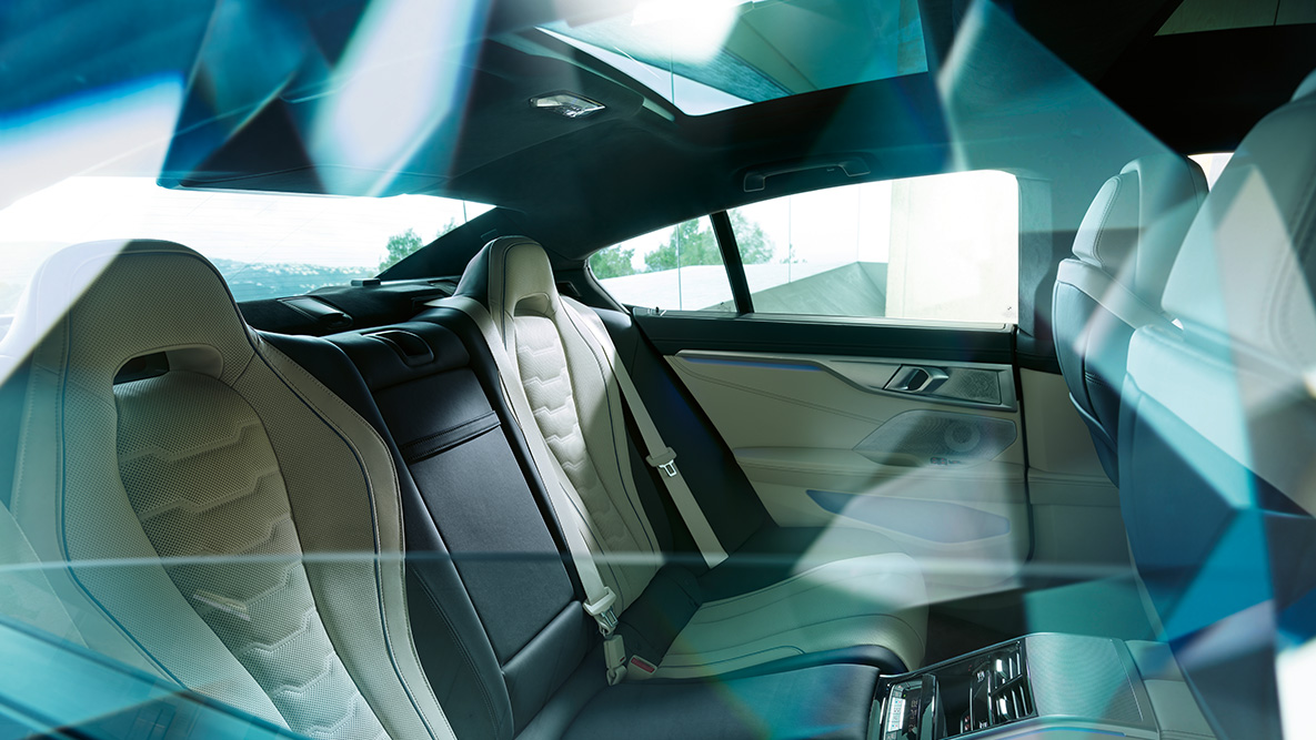 Sportwagencharakter im Fond BMW 8er Gran Coupé, Sportwagencharakter im Fond